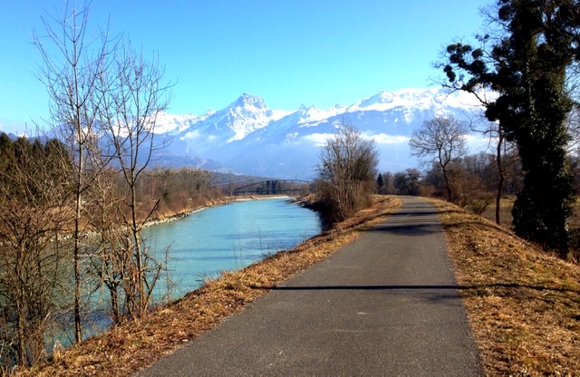 AEA8F709-AFAF-4797-AF73-69EF68AB1BFD