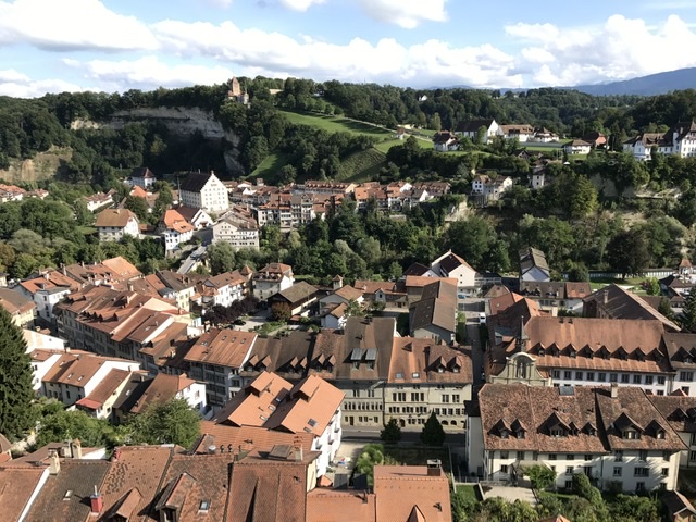 38582B81-8ADB-4D74-8082-879ACFAF58C1