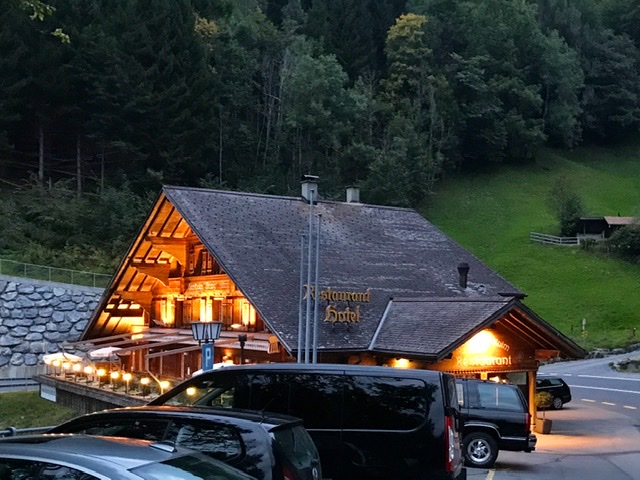 70E6971C-45E0-4328-AECB-A028CDAC9BC4