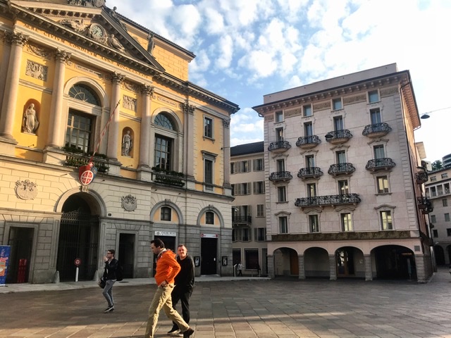 083B110D-A8B3-47D5-9869-75C8C8CF60B3