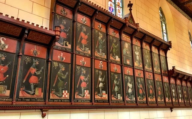 AC7C4CBB-B1F1-401B-BF81-8C01E675B6F7