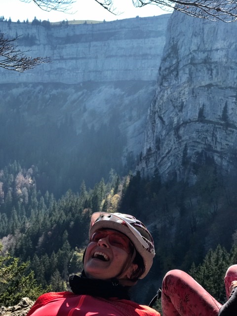 7E825BD1-9DD1-4304-AA0C-90E98624B89C