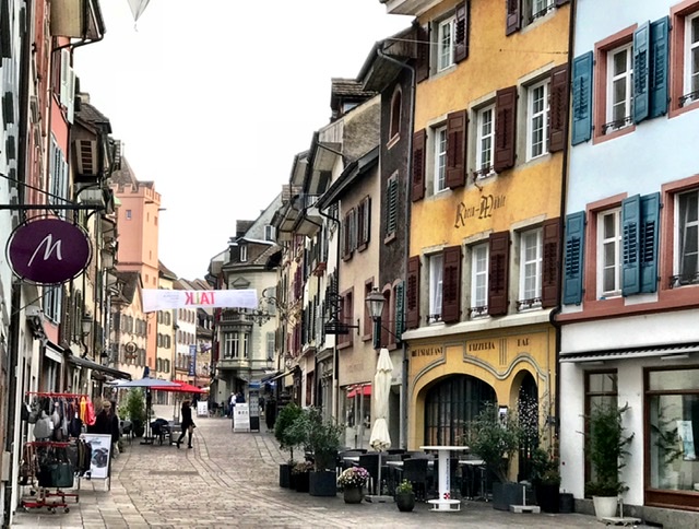 01C71E98-9339-4F50-A7C0-FD2A9EAB3383