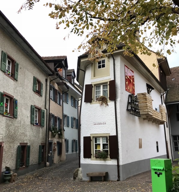 1189504A-C62C-42B3-81A9-B11BD2BE0933