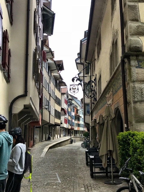 EA0190D4-FB37-4D0E-9FD0-6D64CC33F260