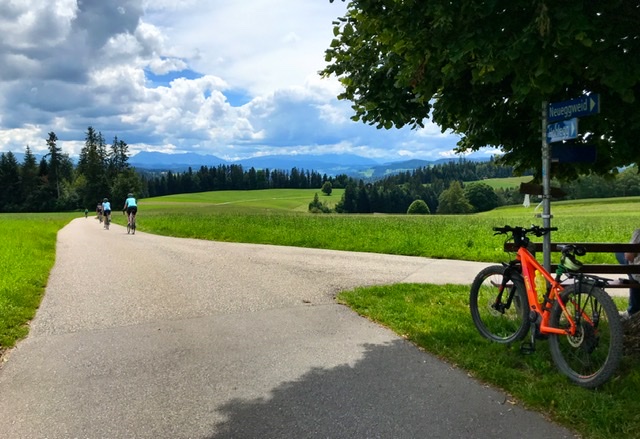 3B31DB01-ECC8-45B5-BD42-D1901B97CD4D