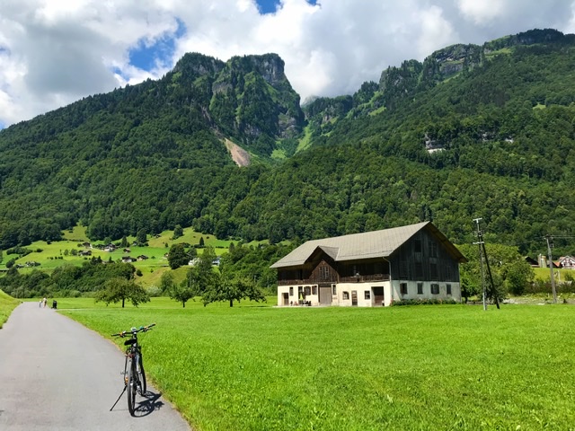 BE8DC5A4-FC96-4732-96B6-3EA0AB031309