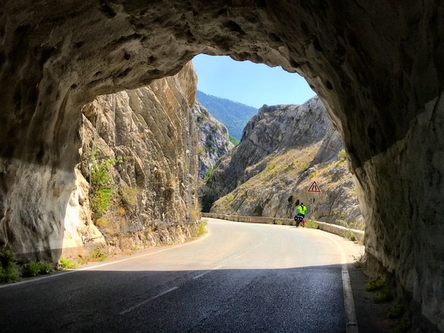 3F1889FF-C82E-45A1-85DC-8A6F94C4B836