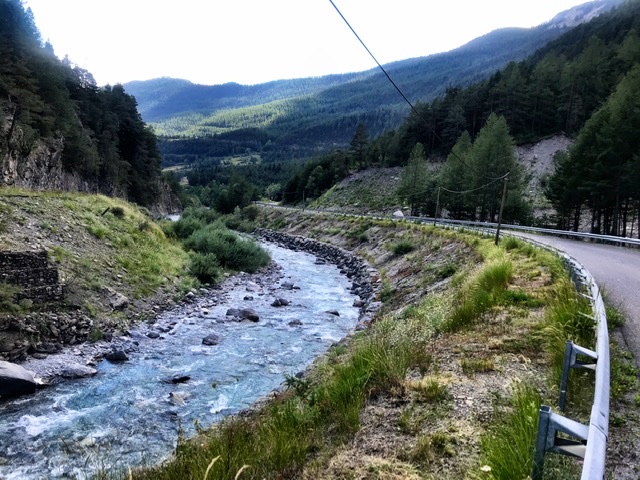 5704854A-AB3A-468B-A974-9FBD38AC8B97