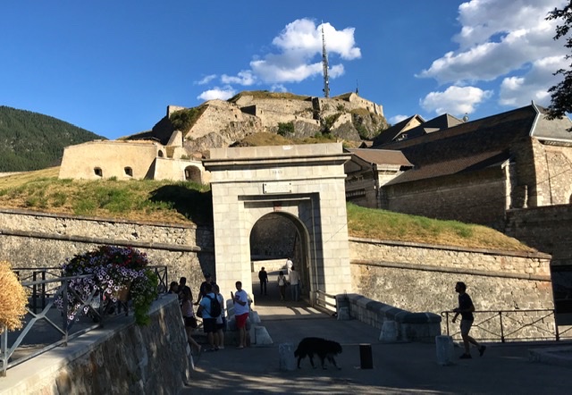 59513EE9-5DC8-49DC-B800-D54DFB14F769