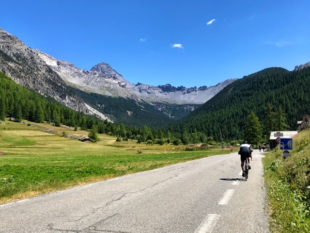 CE884B34-1B35-459D-BE28-2E2C30BD48A2