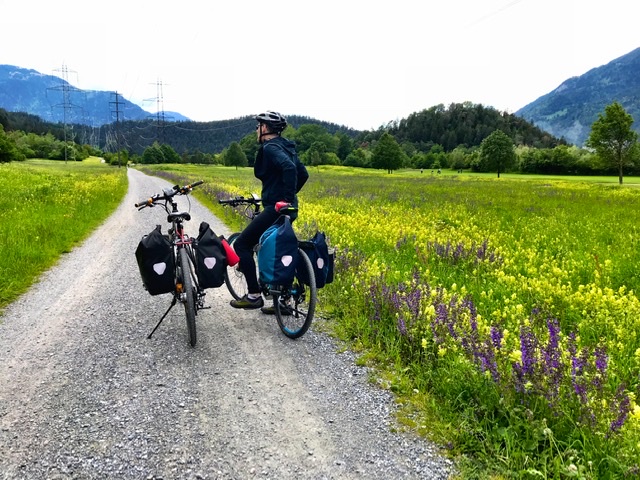 81816D64-8CAE-4794-98A2-B856B11759A6