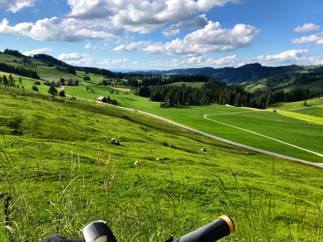 B90FB282-D270-4C89-ABA6-88DD69EBB32B