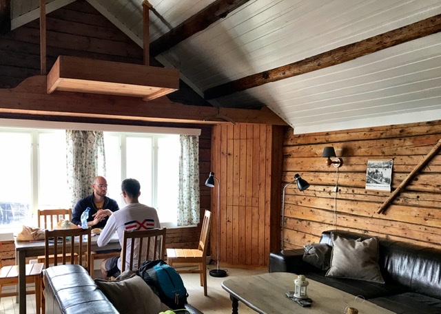 D6E789B8-5674-4F73-81A8-DBFF335DF429