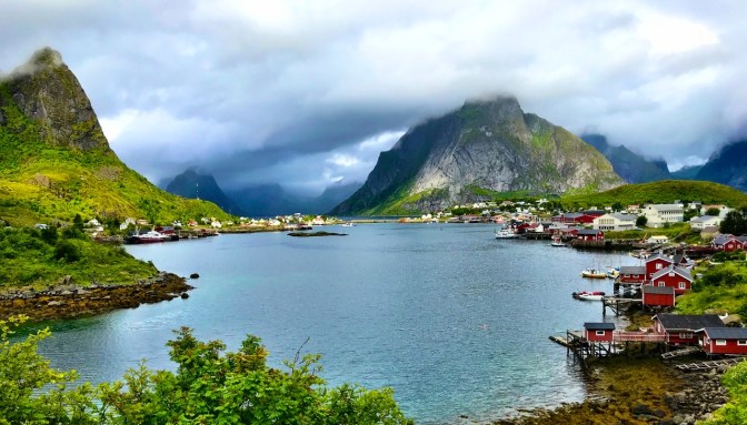 DFA3C0E9-6884-4D37-9758-EF152EFD999D