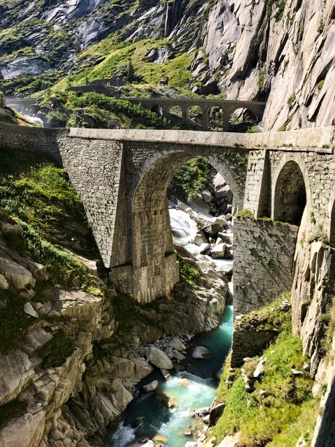 712D1A87-8D8D-45EE-BB82-C24A77A11067